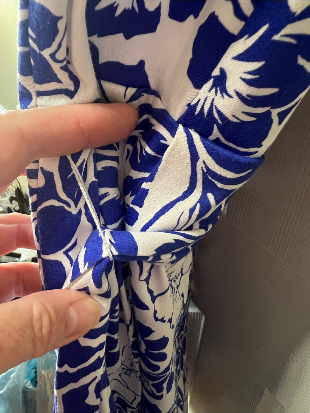 Anne Klein Size 6 Blue White Floral Faux Wrap A-Line Belted Dress - Picture 15 of 17